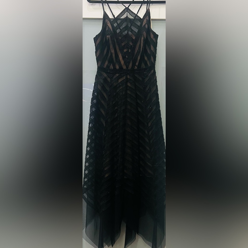 BCBG MAXAZRIA Elegant Black Evening Dress Size 4